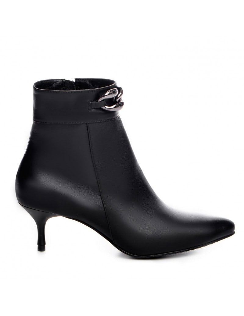 4- Tinuta cu botine - botine negre cu toc mic_1