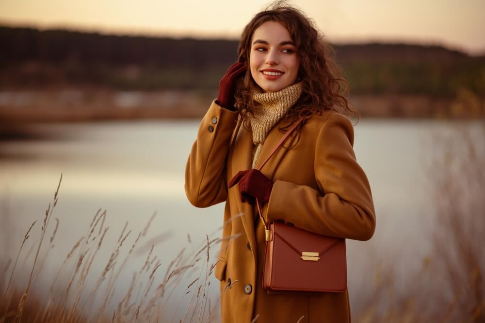 Tendinte actuale in utilizarea pielii naturale in industria modei feminine